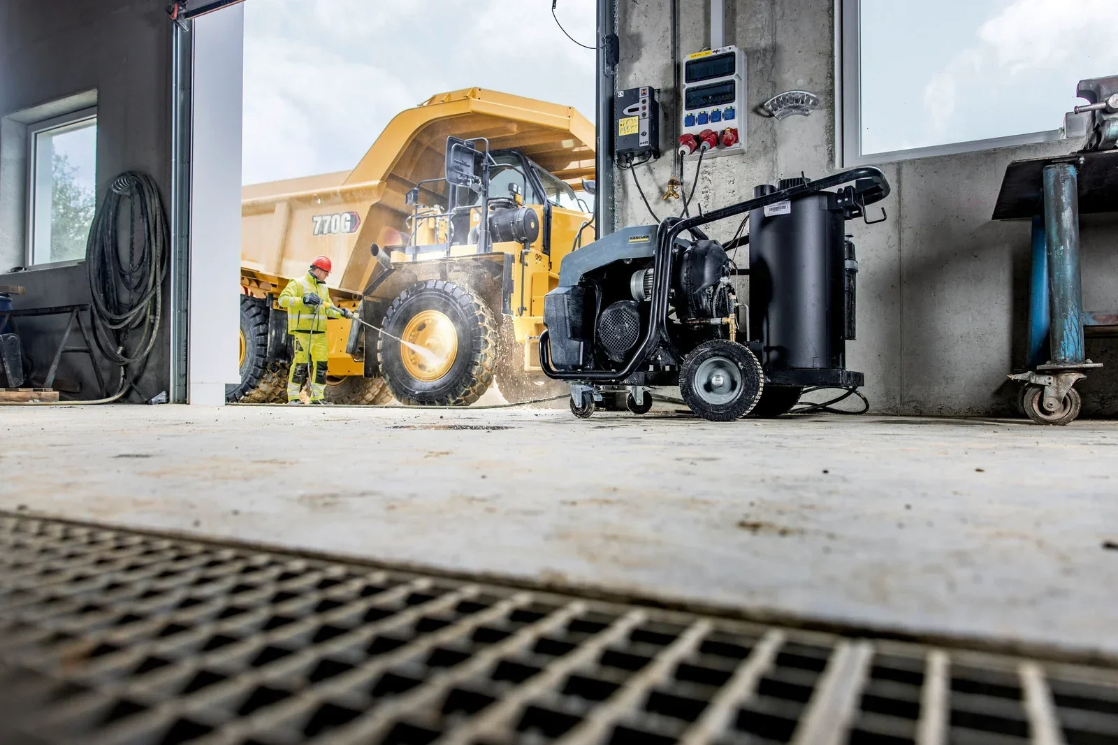 Karcher HDS18/18-4 Classic 180Bar Hot Water Pressure Washer 29L/min 1.030-915.0 - Image 6