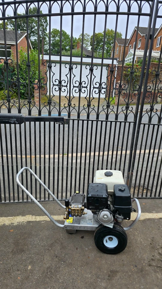 Industrial cold water petrol HONDA GX390 pressure washer NILFISK POSEIDON PE - Image 2