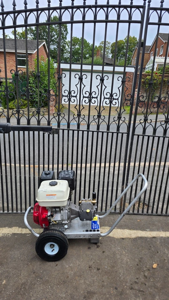 Industrial cold water petrol HONDA GX390 pressure washer NILFISK POSEIDON PE - Image 3